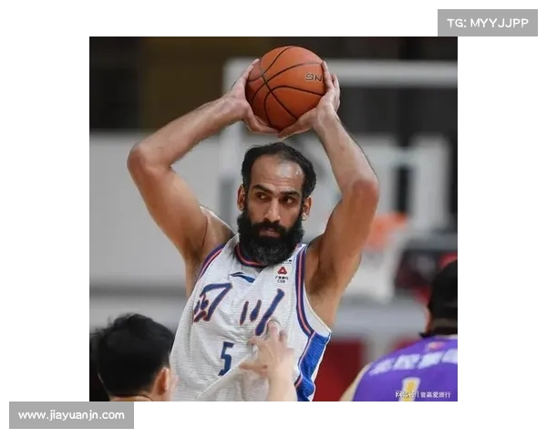 哈达迪为何至今未选择退役 他心中的篮球梦想与坚持是什么